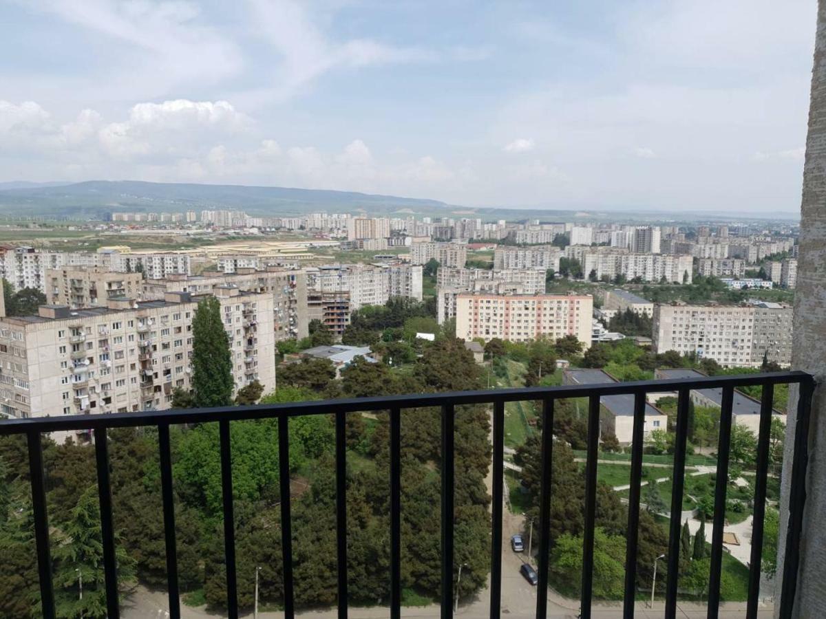 Vazi Aparthotel Tbilisi Exteriör bild